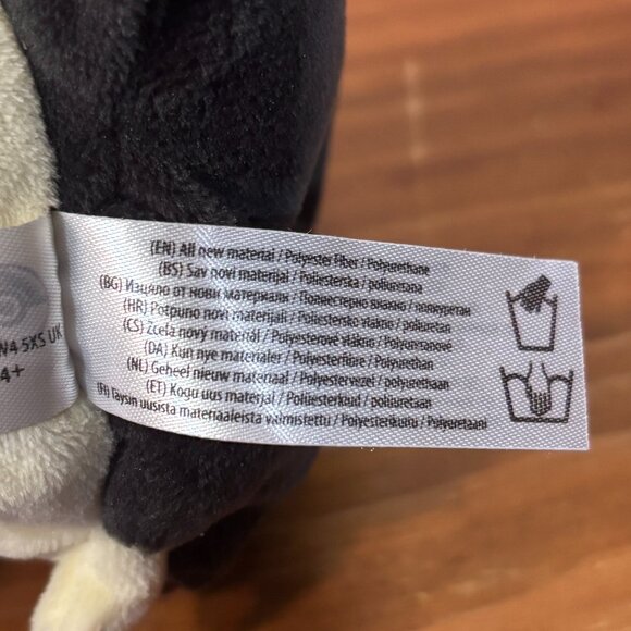 Pokemon Center 2016 Mimikyu (Disguised Form) Pokémon Sitting Cuties 7" Plush - Picture 5 of 5